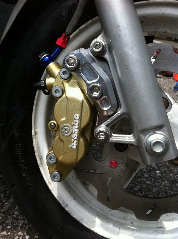 ブレンボ 対向4POTキャリパー＆ウェーブローター（ホンダ NSR50）by ZX