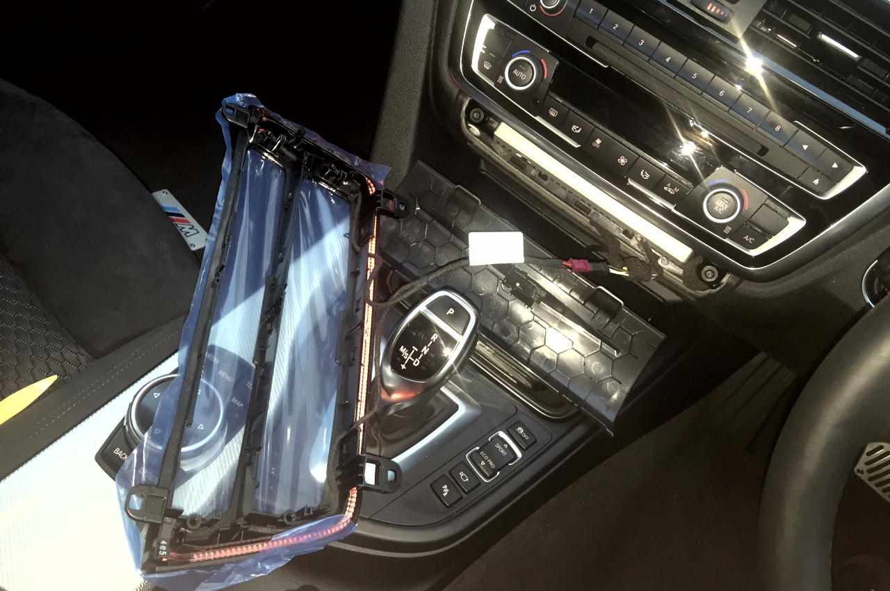 BMW純正 エアコンパネル LCI の電源取出し方法（BMW 4シリーズ クーペ