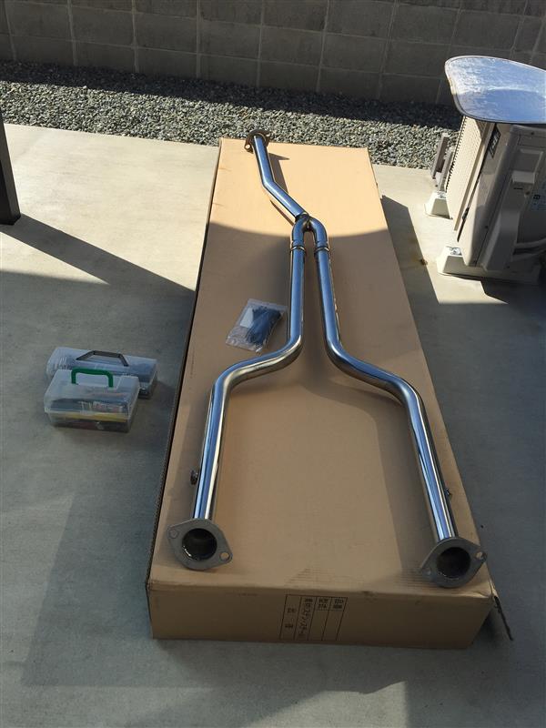 中間ストレートパイプ取り付け～♪（トヨタ クラウンロイヤル・S180系