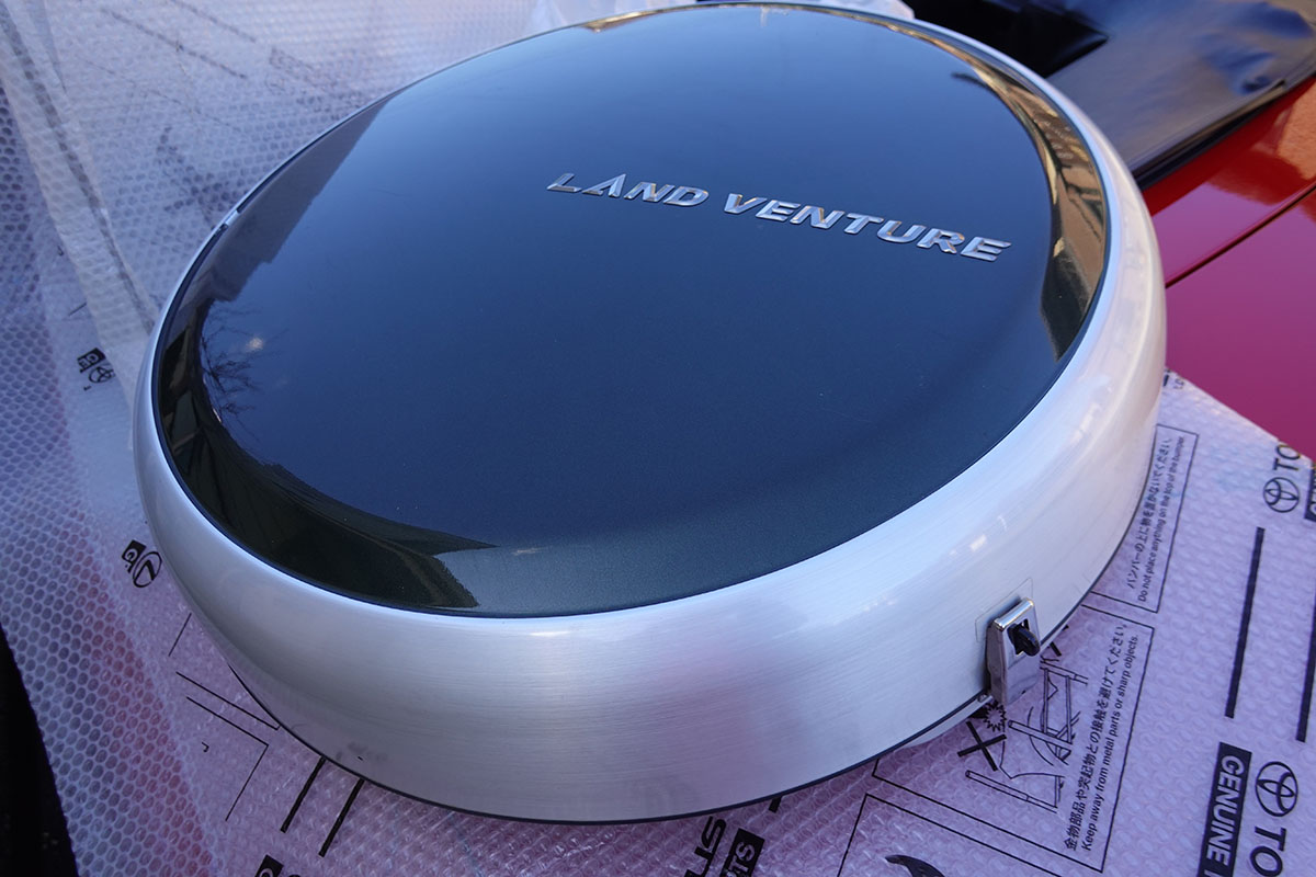 JB64ジムニー にJB23用スペアタイヤカバーを取付（スズキ ジムニー