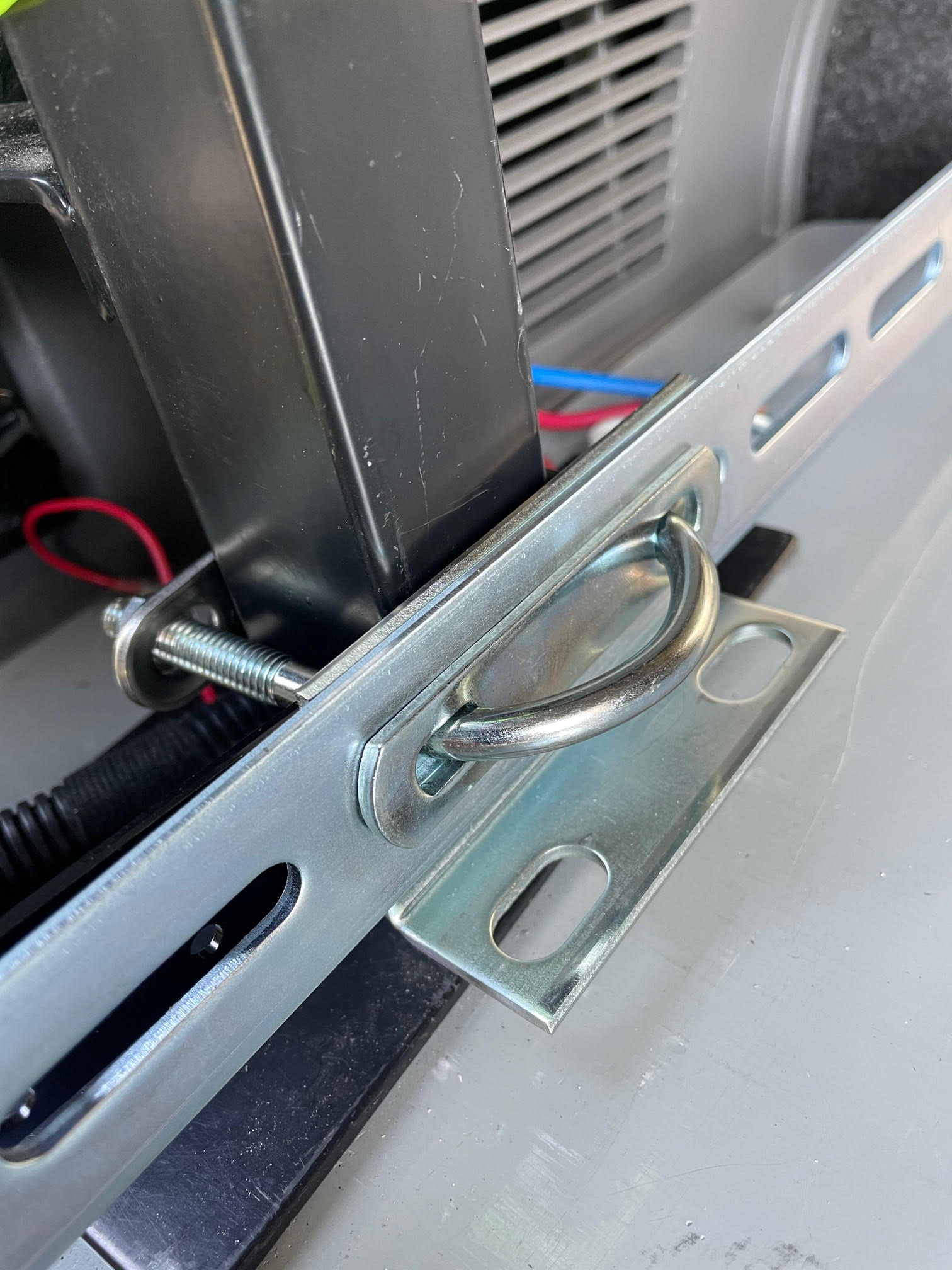 スライドフロア自作（日産 NV350キャラバン・E26）by Cheff - みんカラ