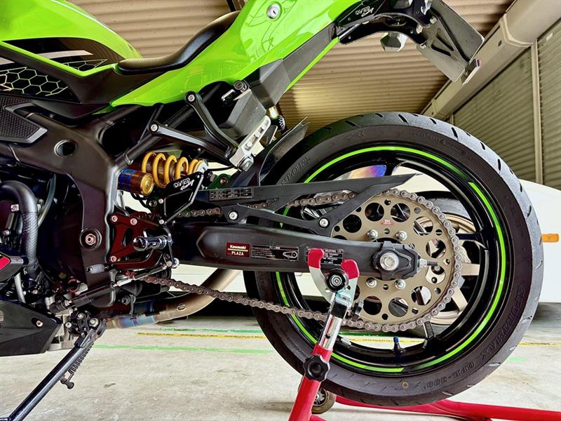 チェーン 張り調整（カワサキ Ninja ZX-25R SE KRT EDITION）by 三河屋