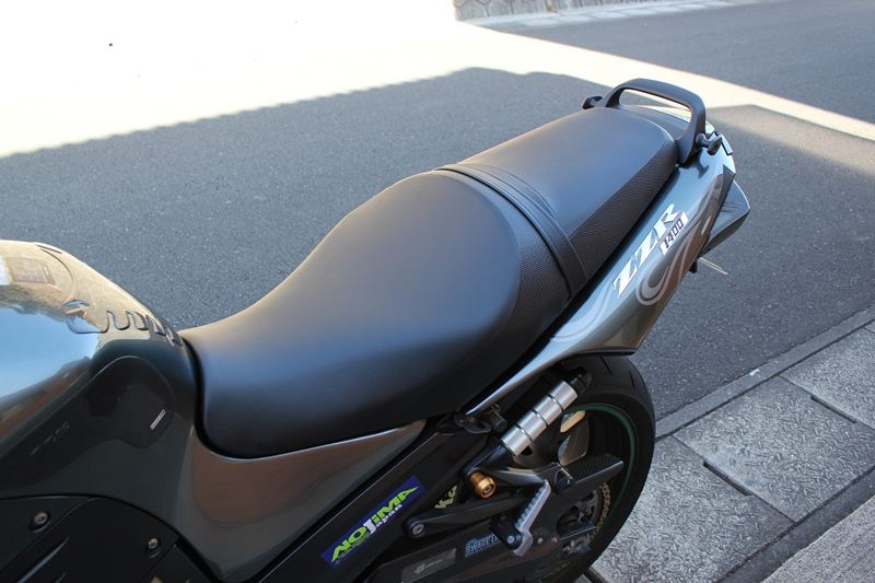KAWASAKI ZX-14R用シート のパーツレビュー | ZZR1400(haruhika