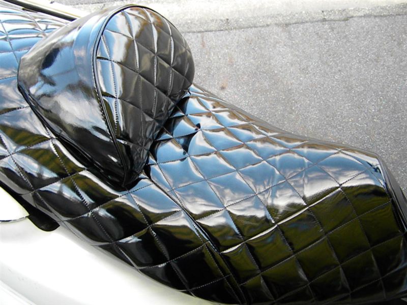 不明 ダイヤ柄 エナメルシートカバー のパーツレビュー | マジェスティ