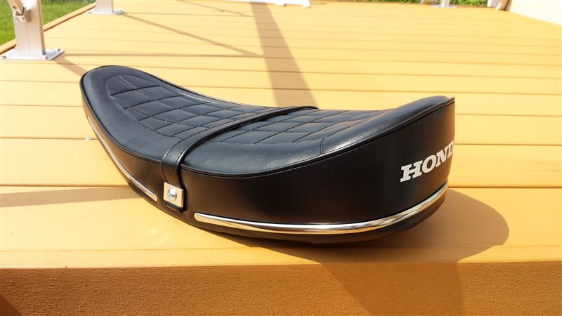 ホンダ(純正) CB柄拘り張替シート のパーツレビュー | シャリー(298.3