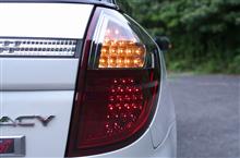 CLEAR WORLD デュアルLEDテールランプ(レッド/ライトスモークレンズ