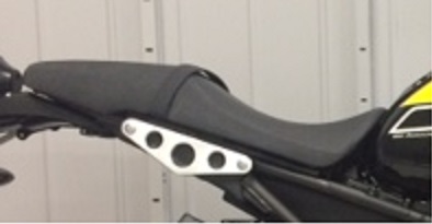 やまちゃんバイクシート工房 アンコ抜き＋Wコンフォート加工(ジェル