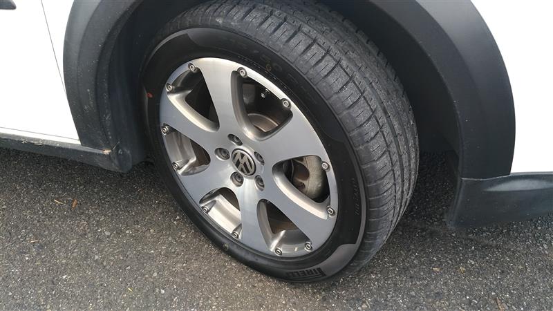 PIRELLI P7 EVO 215/50-17 のパーツレビュー | クロストゥーラン