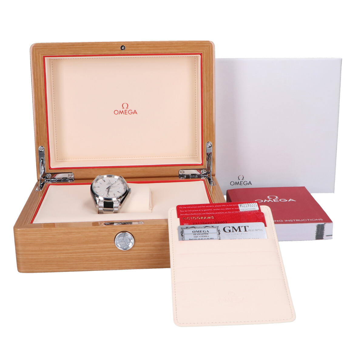 オメガの付属品はどんなもの？買取価格に関わる付属品とは ｜ブランド