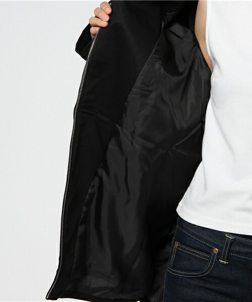 unrelaxing（アンリラクシング）の「オーバーサイズ刺繍ベトナム