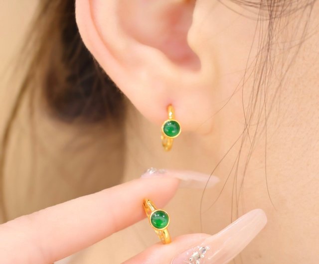 台湾 【WhiteKuo】18K 天然ジェダイト 日常使い万能ピアス WhiteKuo