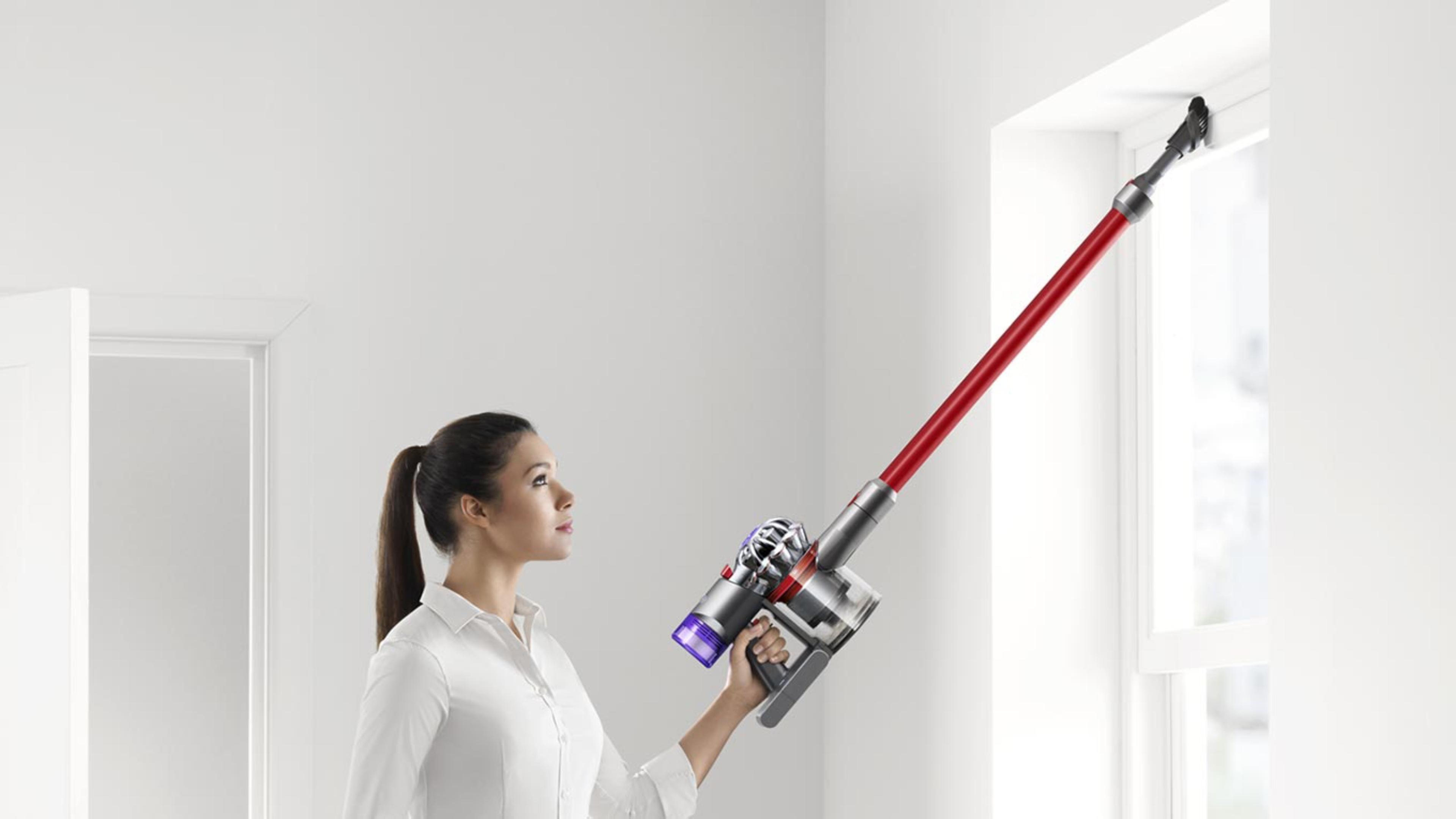 DYSON SV10K V8 SLIM FLUFFY CORDLESS VACUUM CLEANER | Top Kinabalu