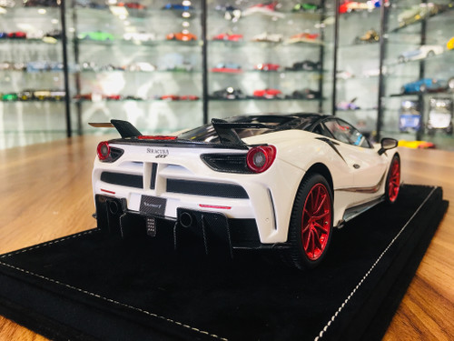 1/18 Mansory Ferrari 488 Siracusa 4xx in Pearl White w/ Red Brake