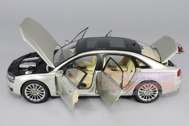 1/18 Kyosho Audi A8 L A8L W12 (Silver) Diecast Car Model