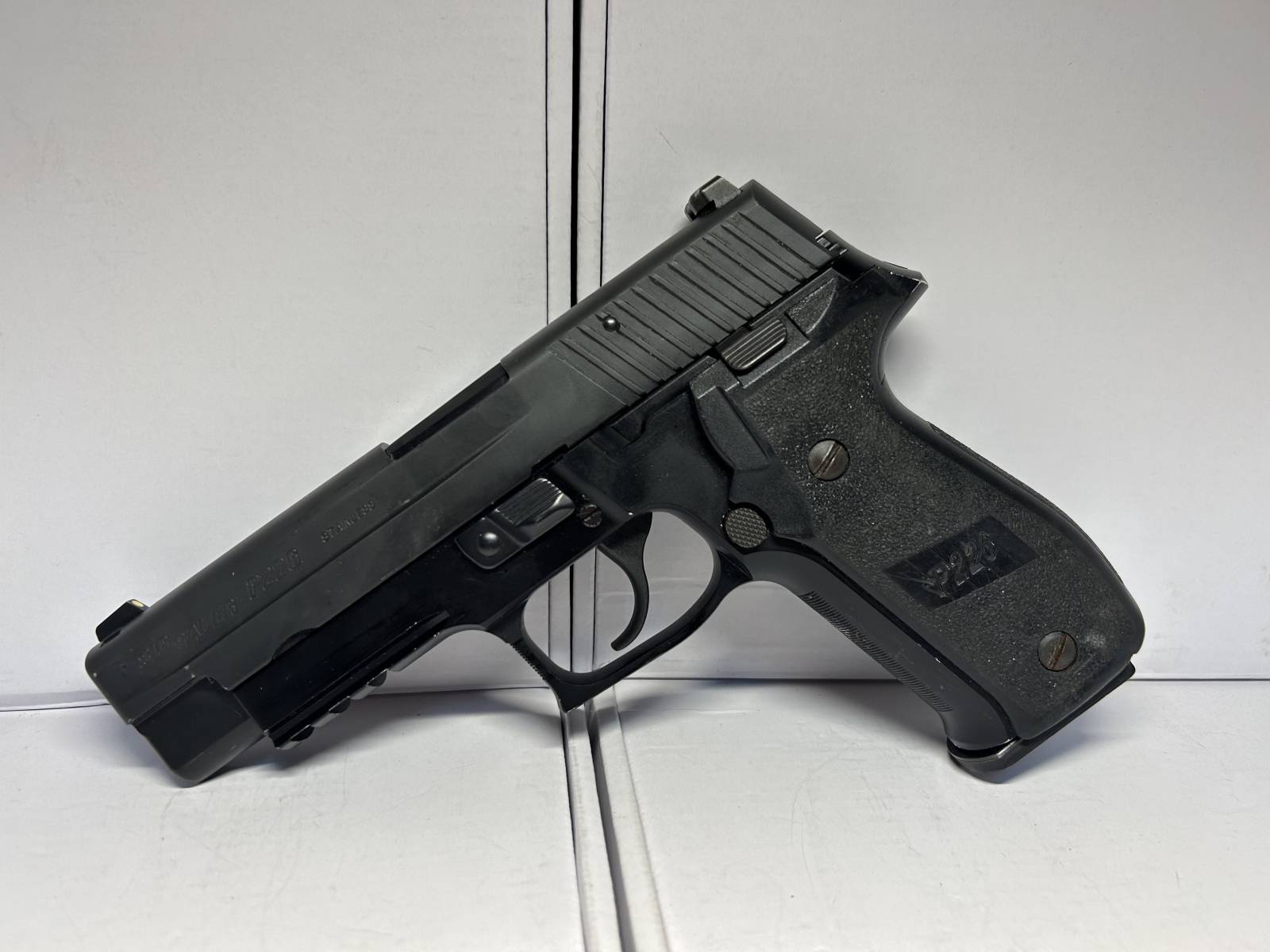 Sig Sauer P226 DAK Police Trade-In 40 S&W 4.40