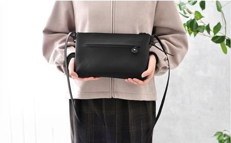 本革 レザーサコッシュ (ブラック) イタリア レザー ショルダーバッグ