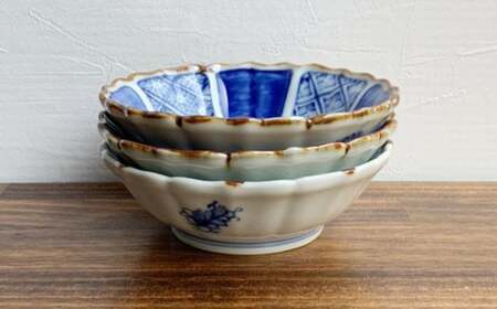 使いやすいサイズ感！柄違い3個セット】 有田焼 伯父山窯 桔梗渕小鉢