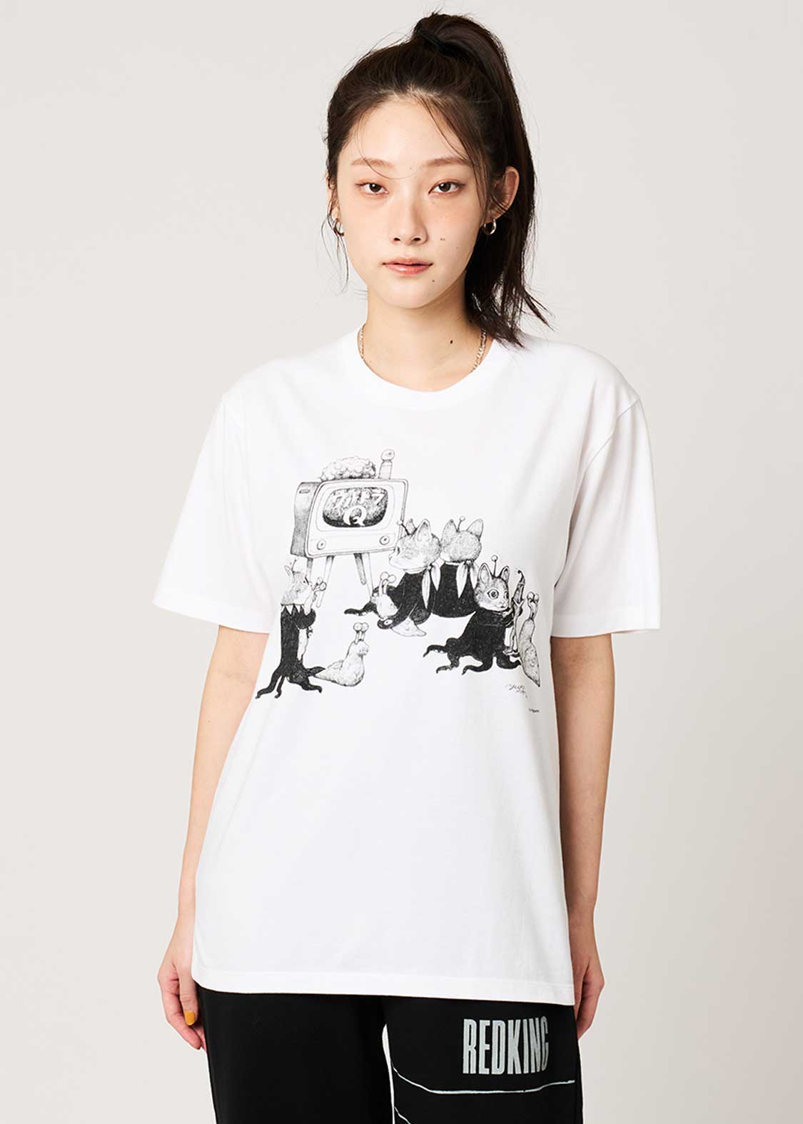 追加予約：4月20日以降順次発送】テレビの前に集合(drawn by