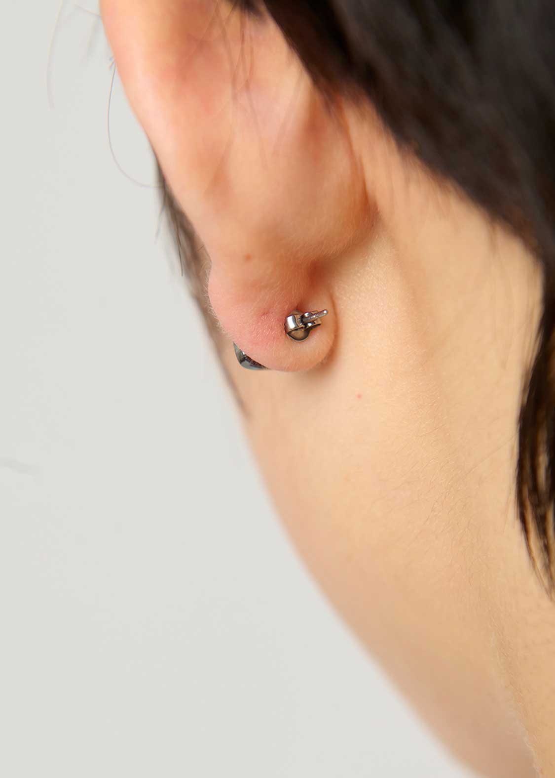 イカクフェイス｜ブラックピアス｜ユニセックス｜グラニフ(graniph