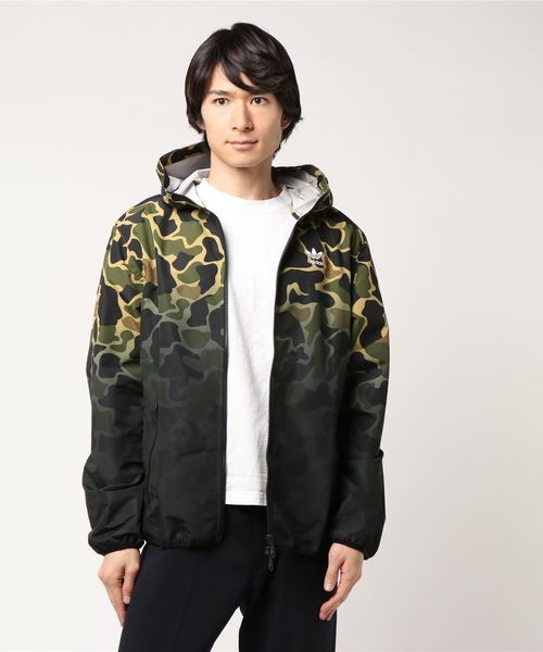 adidas（アディダス）の「カモフラ ウィンドブレーカー CAMO