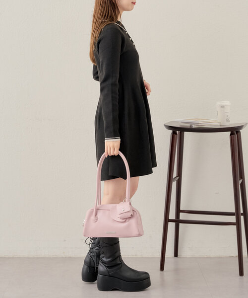 Chico（チコ）の「ハートチャーム付ロングスリーブボストンバッグ