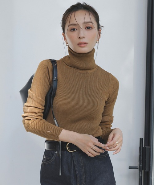 anuans（アニュアンス）の「カシミヤブレンドフィットリブニットプル