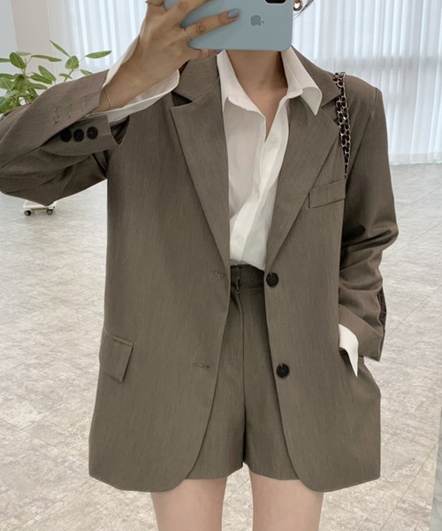 Doula Doula（ドゥーラドゥーラ）の「ジャケット・ショートパンツ2点