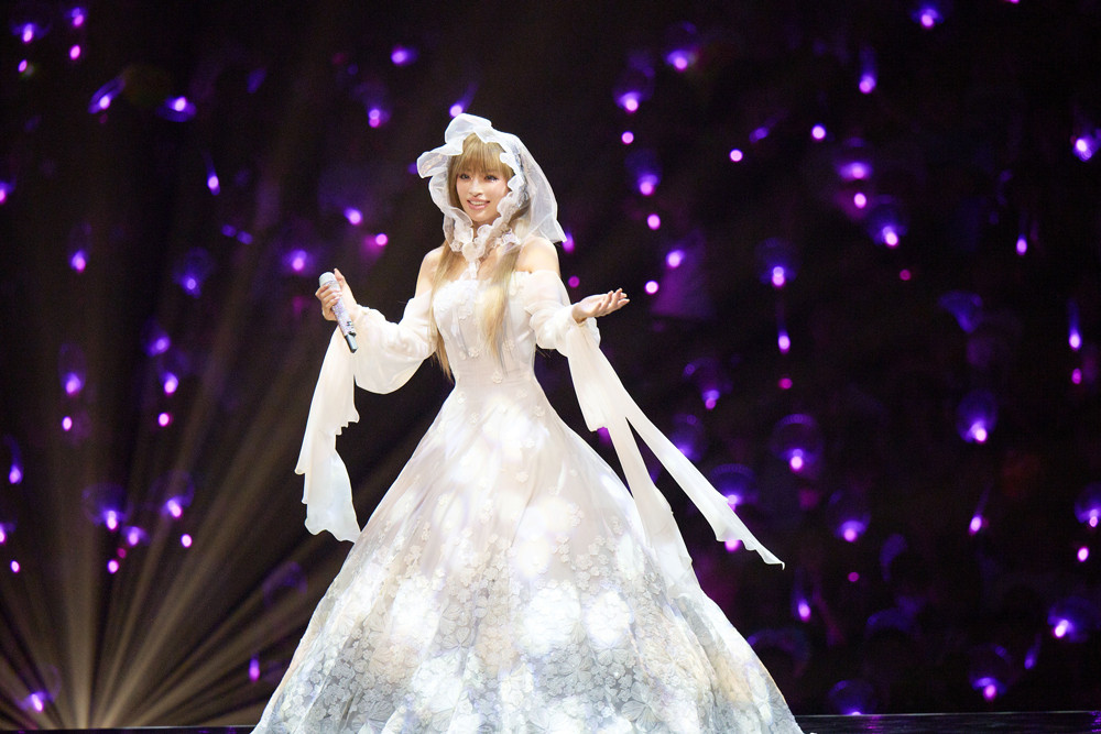 画像・写真 | 浜崎あゆみ、27周年の熱狂ライブで新章スタート