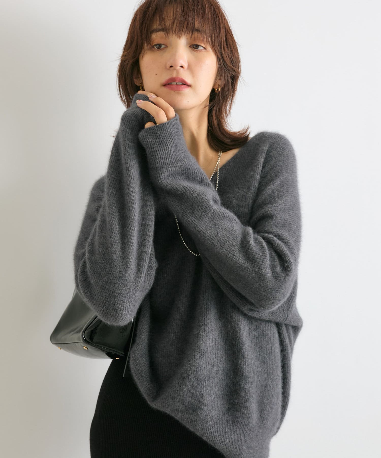 抜け感シルエット】ヘアリーウール片畦Vネックニット | RIVE DROITE