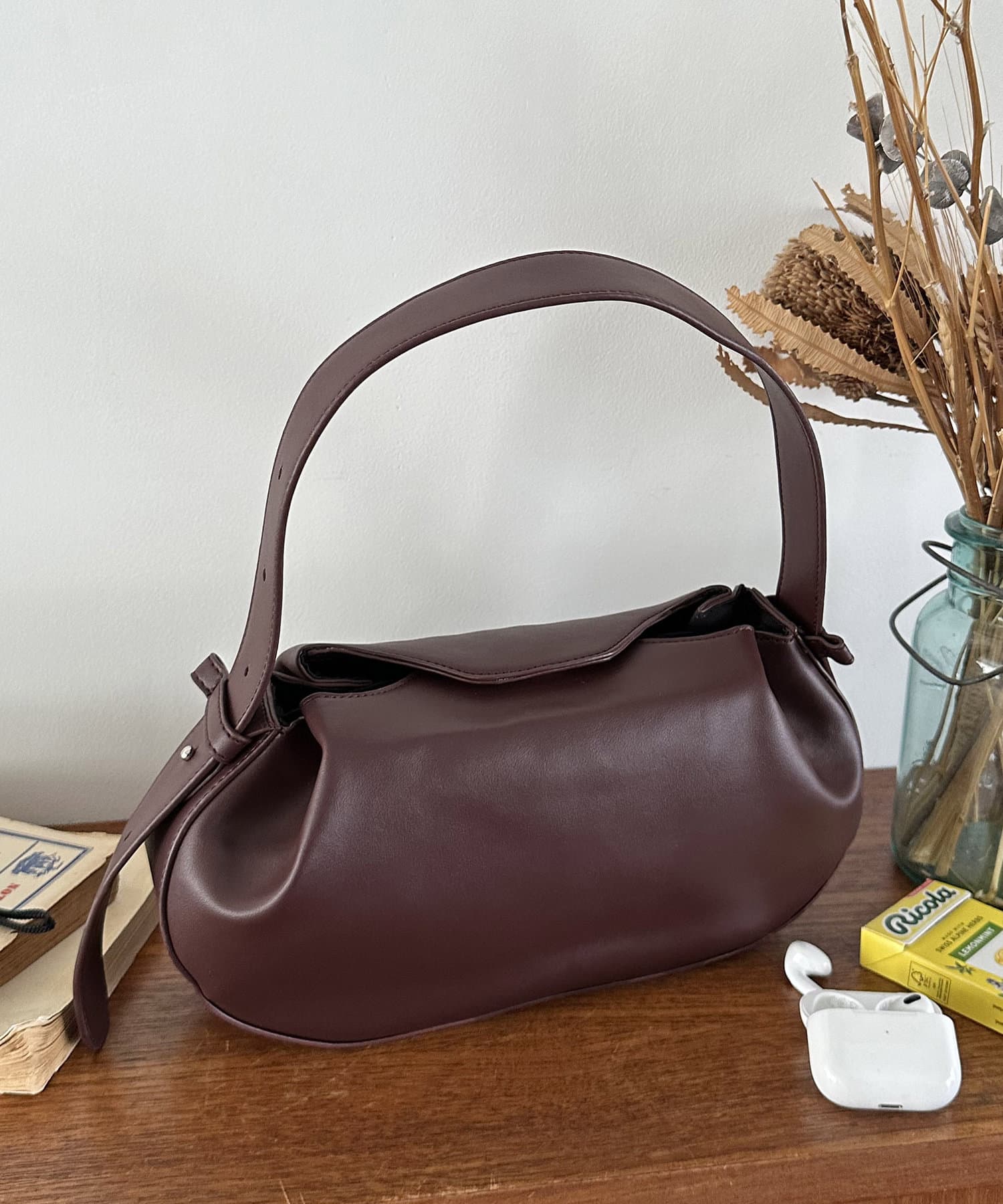 コロンっと丸みデザインが可愛い♪/500mlペットボトル・長財布も収納可