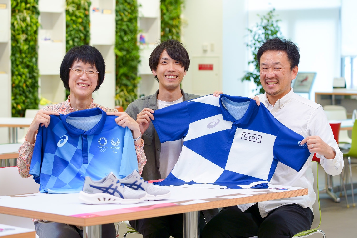 酷暑対策、どうする？担当者が語るフィールドキャストユニフォーム