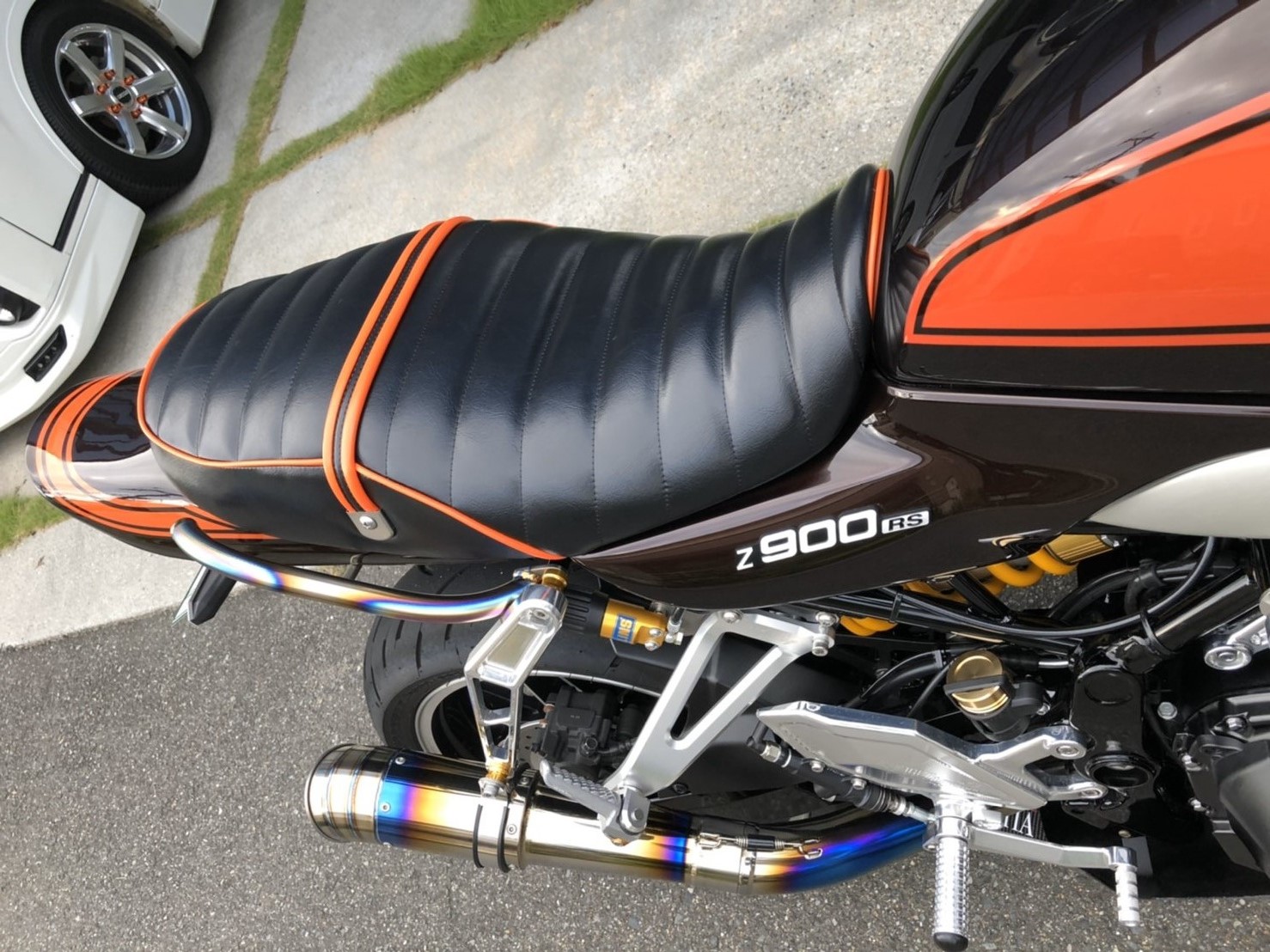 Kawasaki Z900RS シート張替え