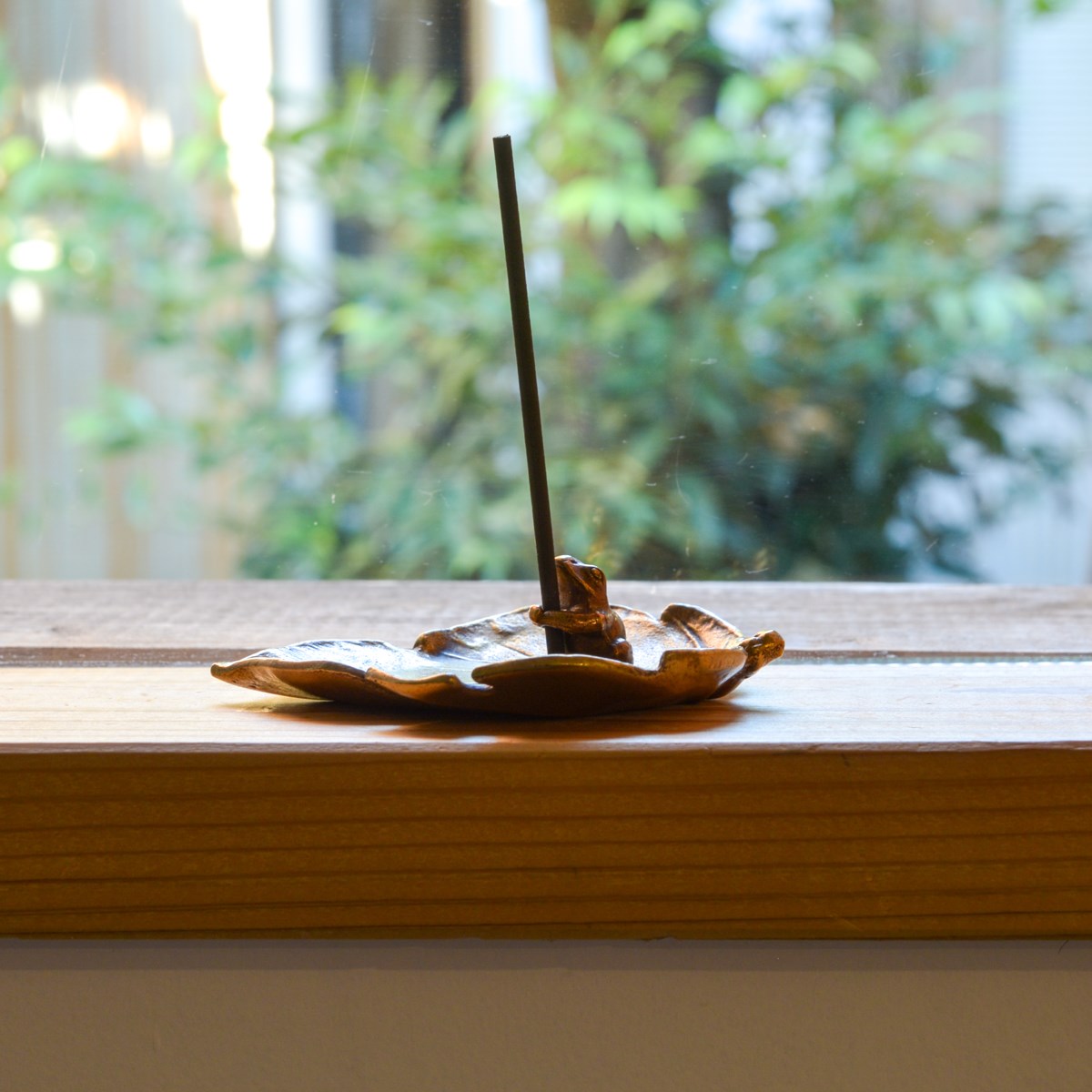 銅製 香立 ぶどうに蛙 大 / お香 線香 リラックス 仏具 人気 高岡銅器