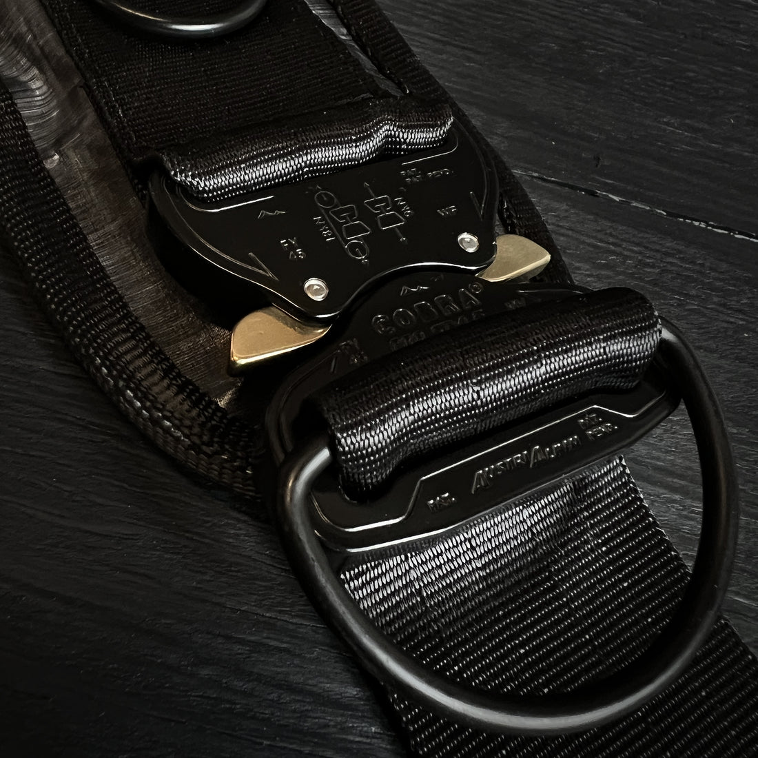 The Ultimate Crossbody Strap Black Dyneema® x Closed-Cell Foam