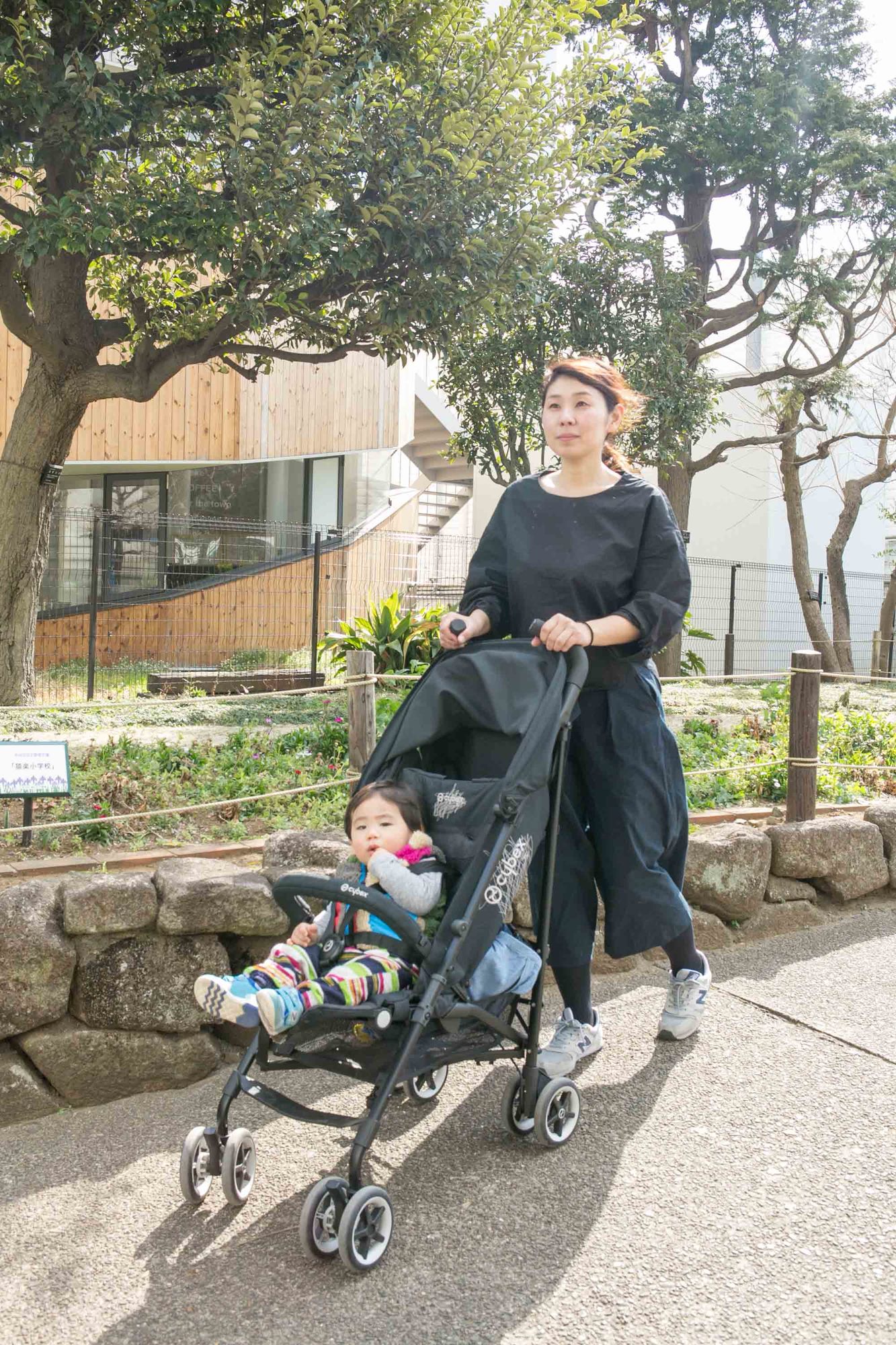 おでかけ&旅行好きママ必見♪》海外製コンパクトベビーカー