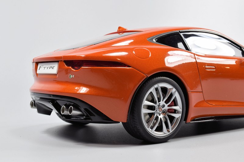 REVIEW: AUTOart Jaguar F-Type R Coupe • DiecastSociety.com