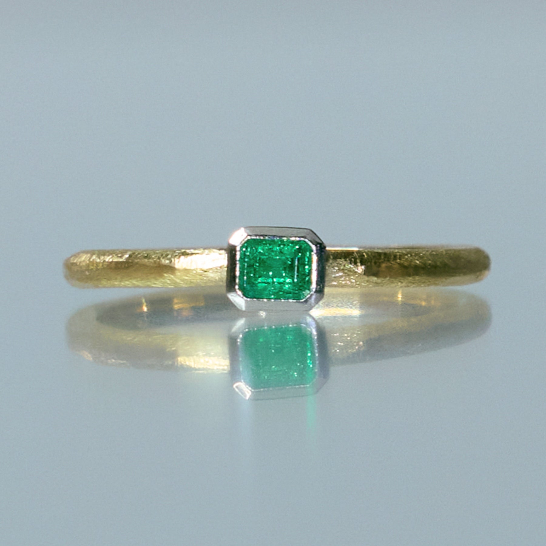 K18,PT900エメラルドリング | Tesoro 1点物