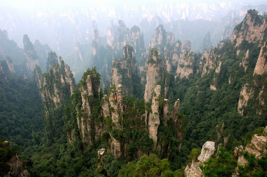 絶景Q】No.042 三千本の岩柱が広がる山水画の世界！中国の「武陵源