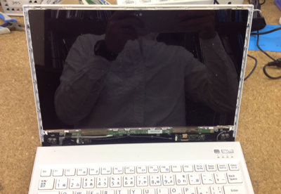 富士通 LIFEBOOK SH54/K 液晶修理方法・分解方法