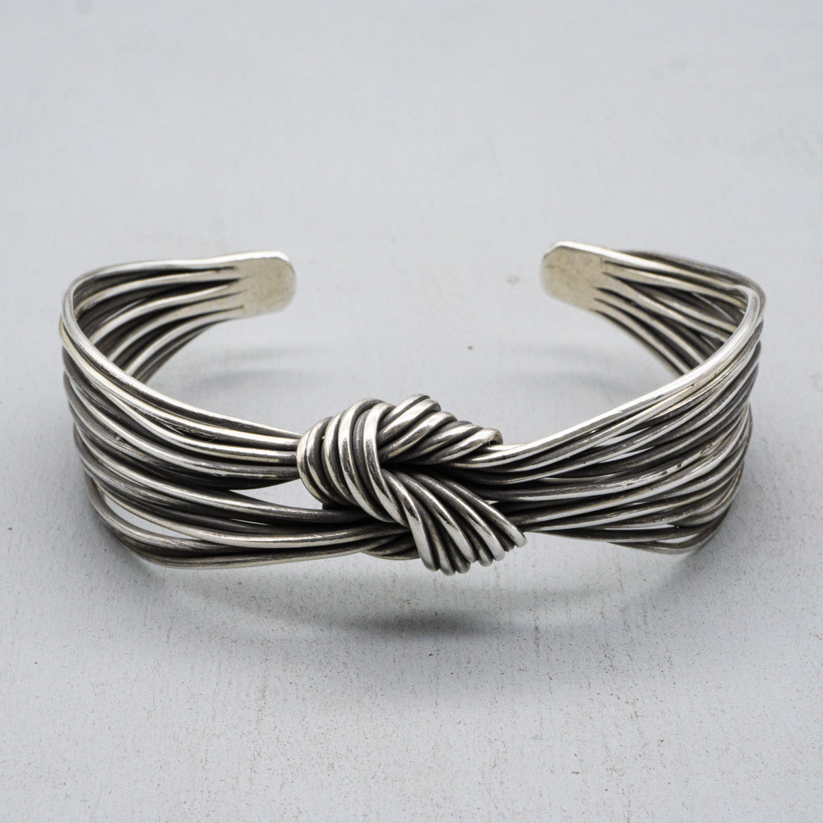 カレンシルバーバングル – the ETHNORTH GALLERY