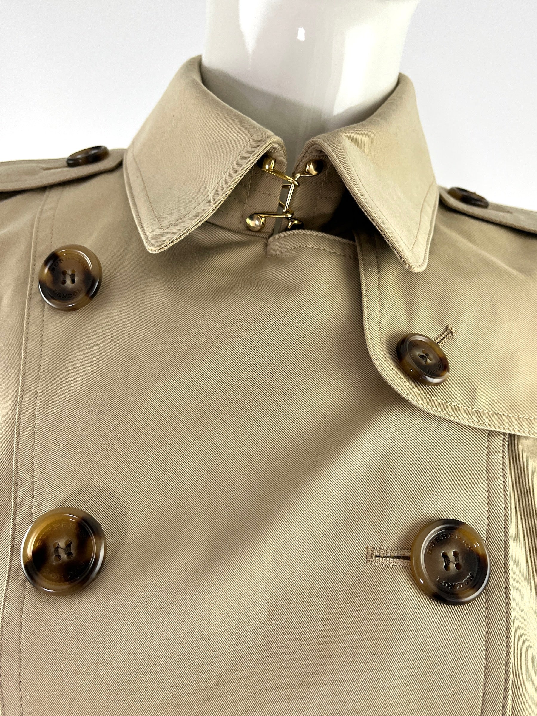Burberry London Beige Trench Coat Jacket 40 6 – Fashion Reloved