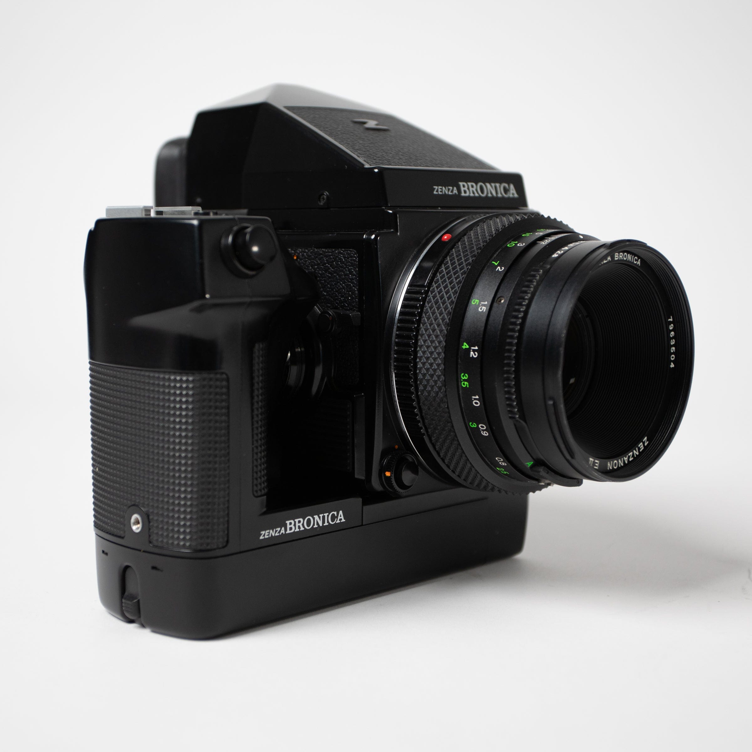 Zenza Bronica ETRSi with 75mm f/2.8 lens No. 7338302 – Film Supply
