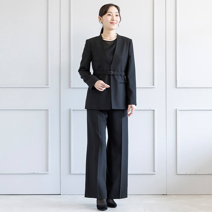 洗える｜ストレッチ素材のパンツスーツ 9号・ブラック｜東京ソワール