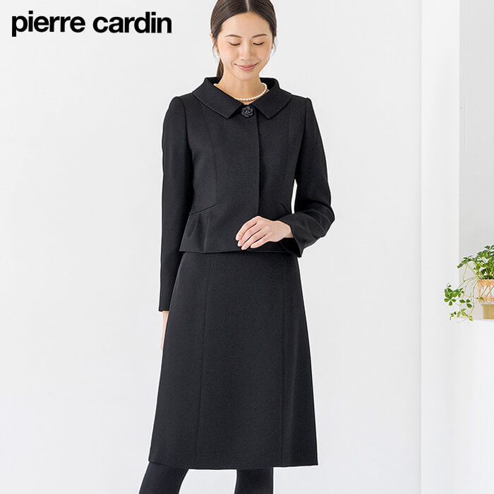 モダンなオフショールカラーのアンサンブル 7号・ブラック｜東京