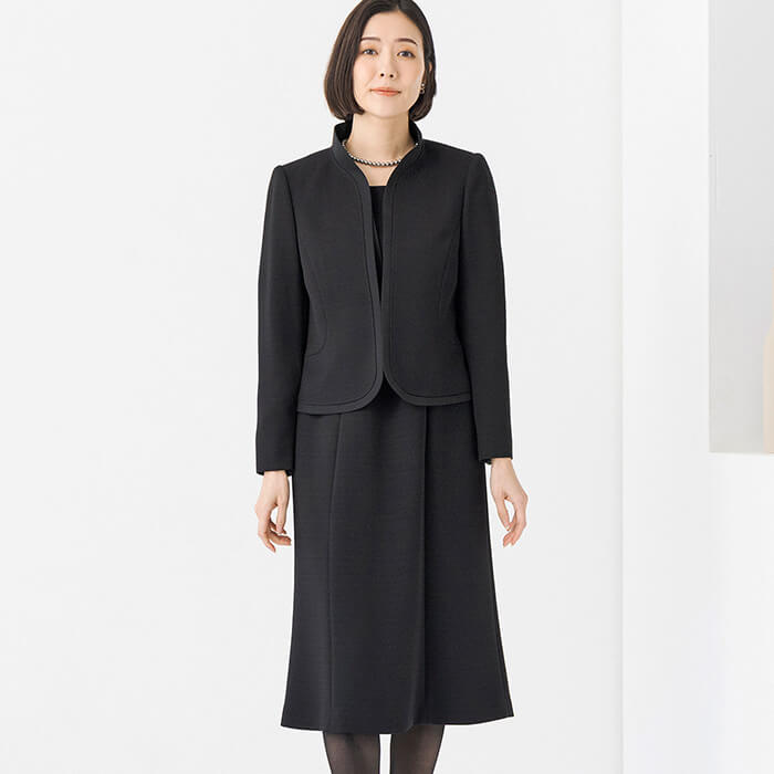 ゆとり仕上げのアンサンブル 13号・ブラック｜東京ソワール