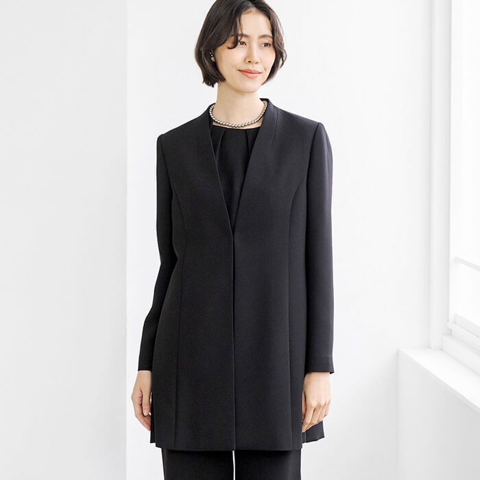 Vネックカットのシンプルなフォーマルジャケット 11号・ブラック