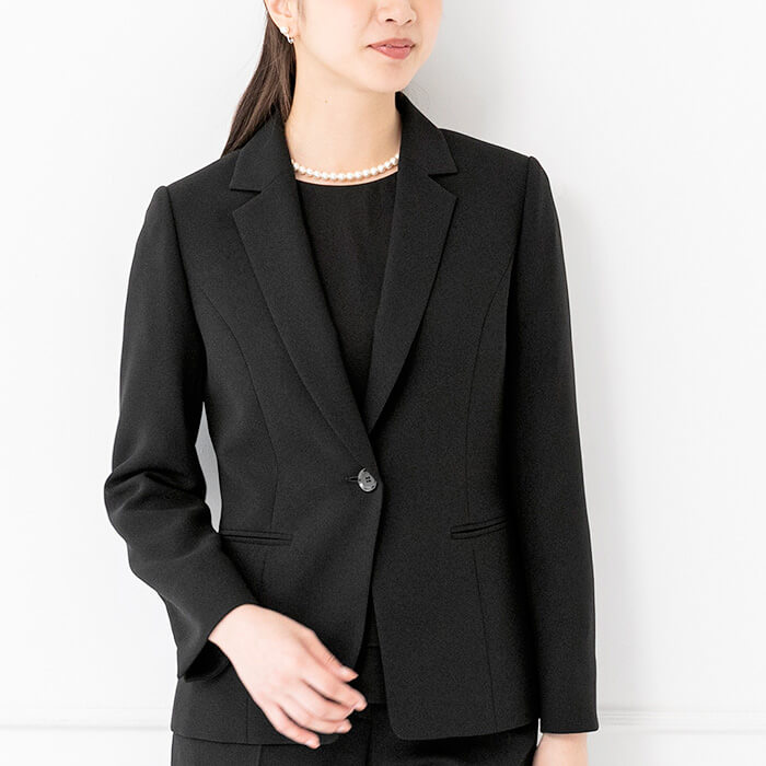 洗える｜テーラードジャケットのパンツスーツ 9号・ブラック｜東京