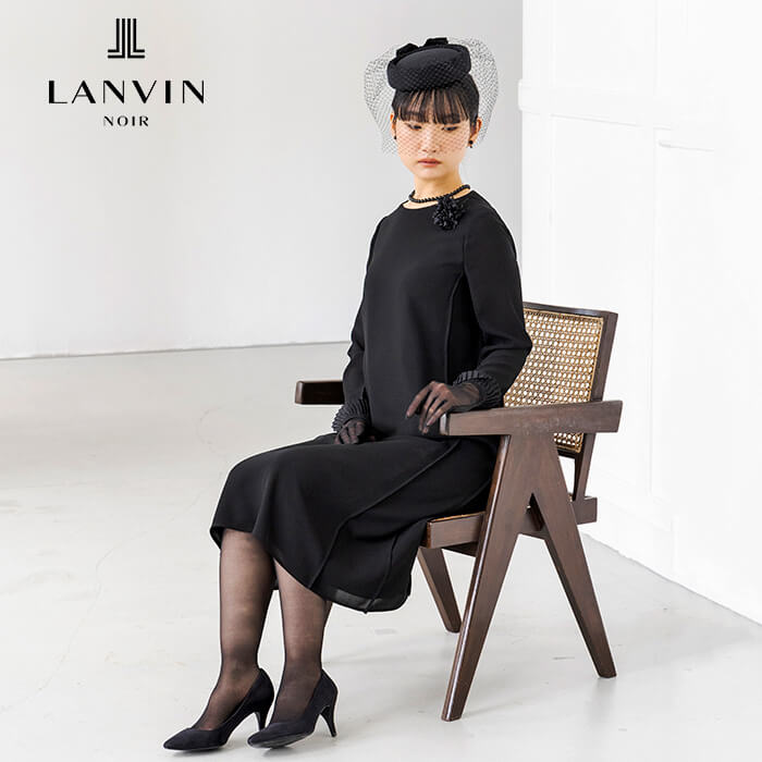 ストレートシルエットのモダンなワンピース 9号・ブラック｜東京