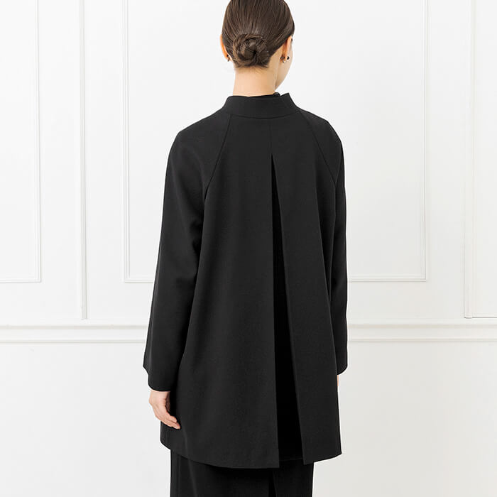 ラグランスリーブのショート丈コート M・ブラック｜東京ソワール