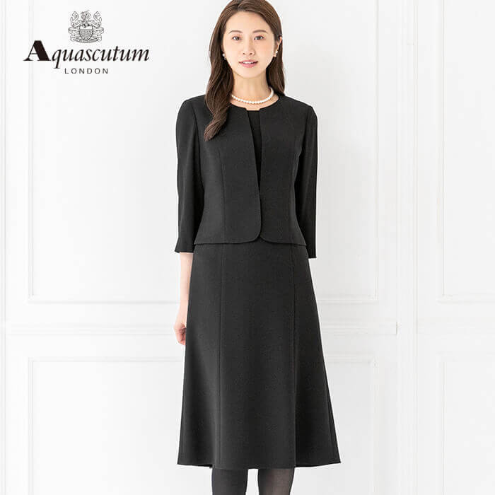 ステッチがポイントのノーカラーアンサンブル 7号・ブラック｜東京